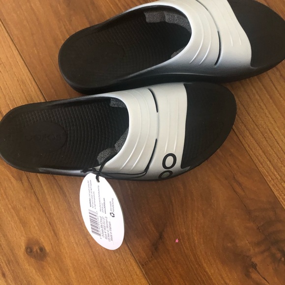 Ooah La La Oofos Black Cloud Unisex Shoes